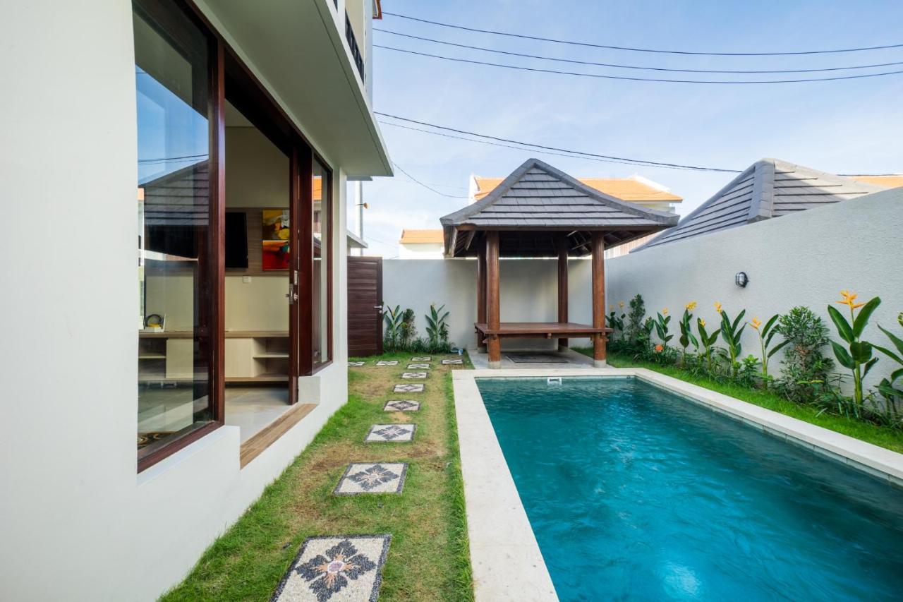 Little Nuts Villas Jimbaran Buitenkant foto