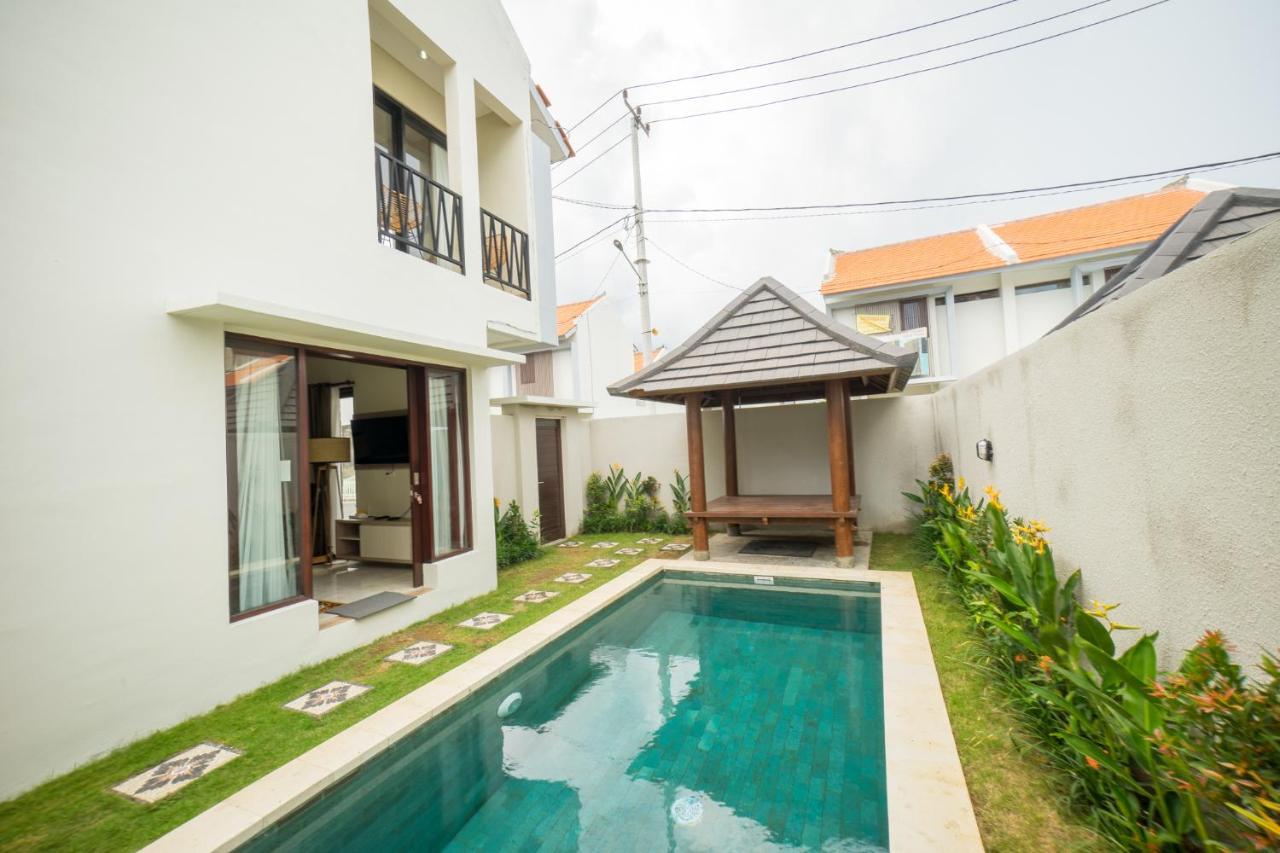 Little Nuts Villas Jimbaran Buitenkant foto